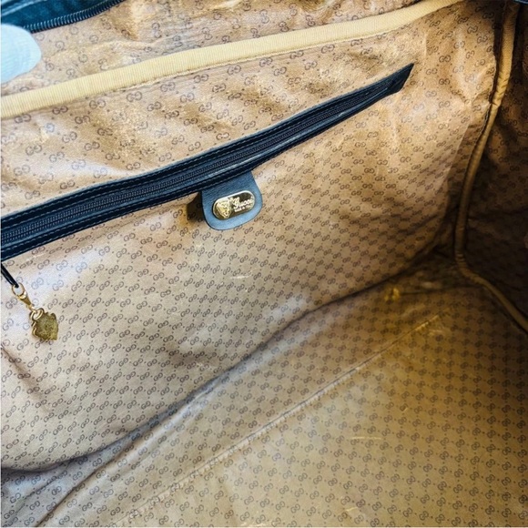 Gucci Black Leather Duffel Bag with Gold Accents - Picture 9 of 16